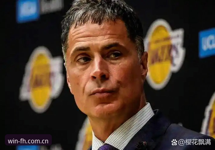 资深球迷拆解湖人休赛期操作：从数据分析师到中锋补强的三份实战观察